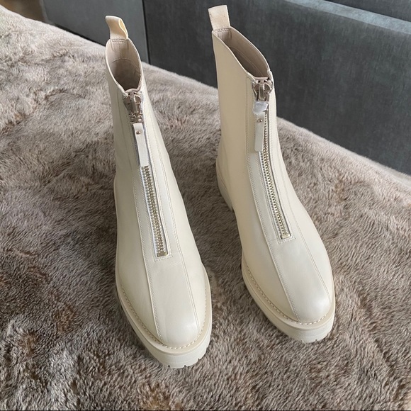 Jacquie lug sole chelsea boot Clearance